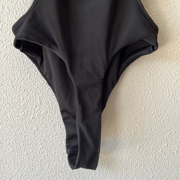 Pretty Little Thing Shape Black Mesh Ruched Strap Detail Cut Out Bodysuit Size 4 - Picture 7 of 11